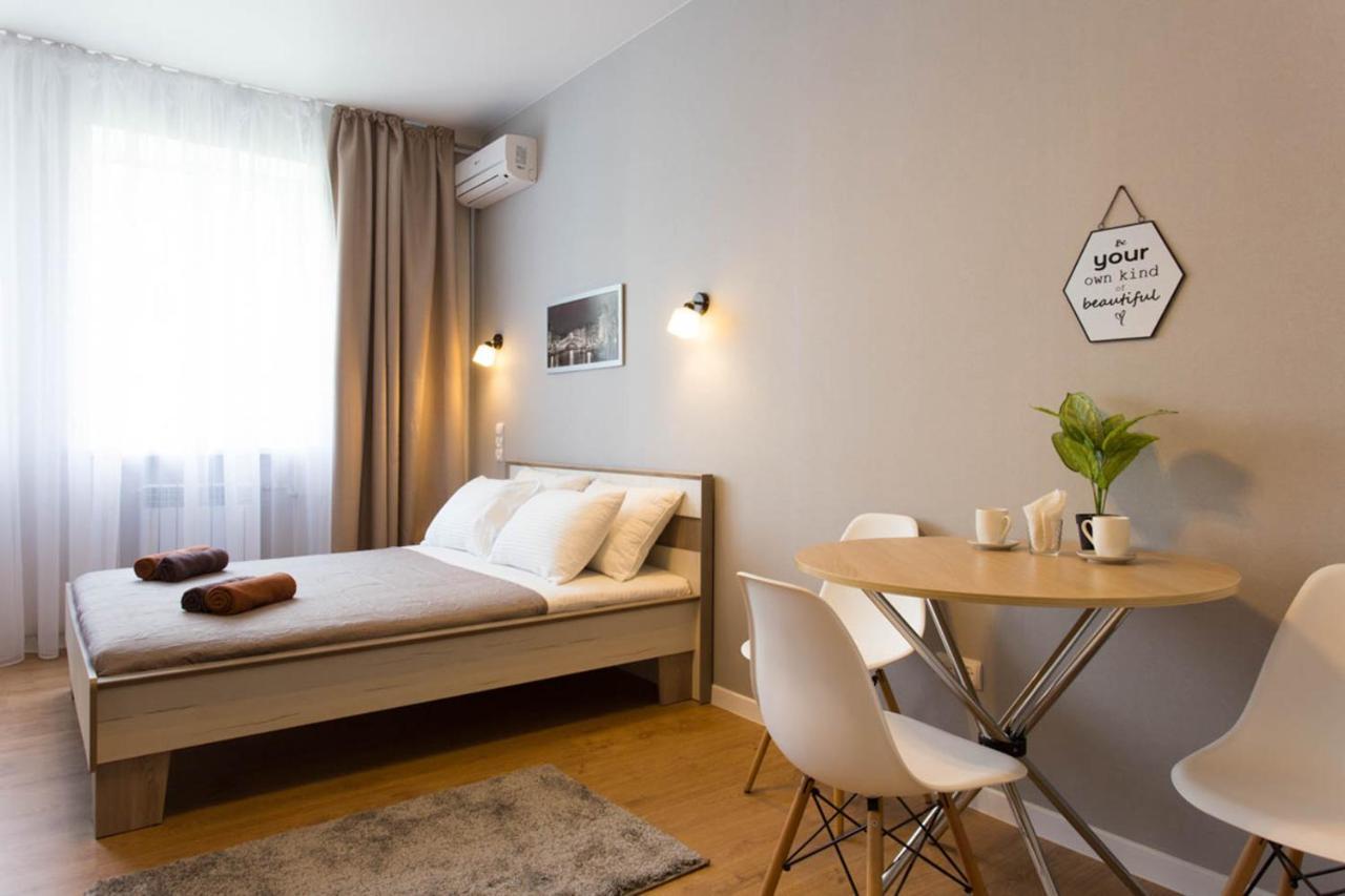 Modern Studio, Metro Yaroslava Mudroho And Universytet - Chernyshevska Str 95-2 Apartment *