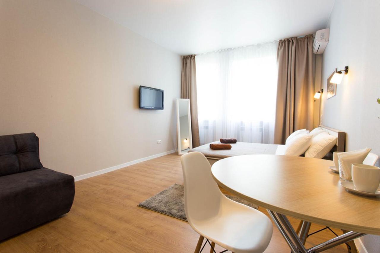 Apartment Modern Studio, Metro Yaroslava Mudroho And Universytet - Chernyshevska Str 95-2